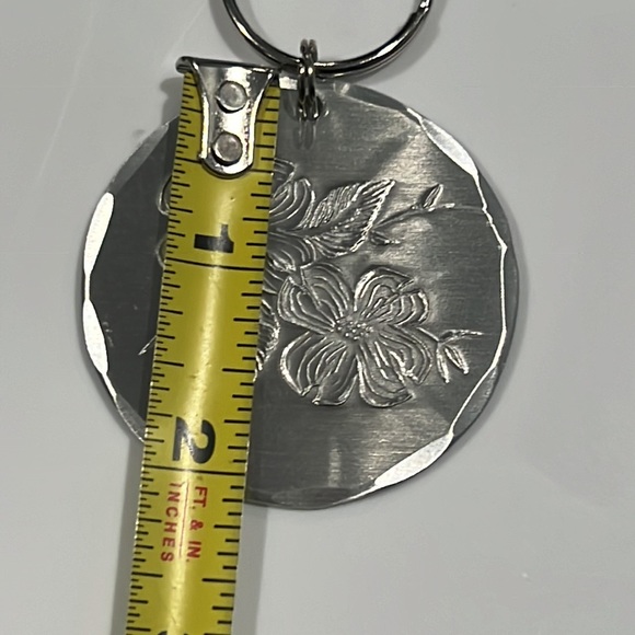 Wendell August Dogwood Tree Blossom Key Chain - Picture 7 of 8